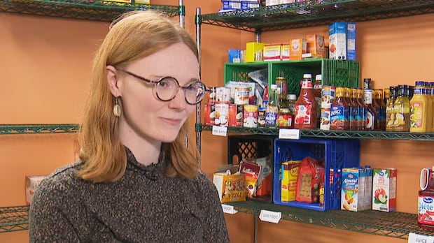 Food bank usage staying steady this Thanksgiving, but operators say government can change that